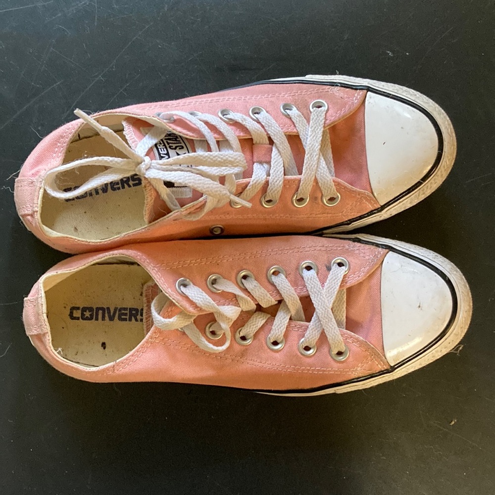Used Light Pink Converse size 8